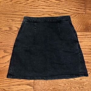 Waist cinching denim skirt